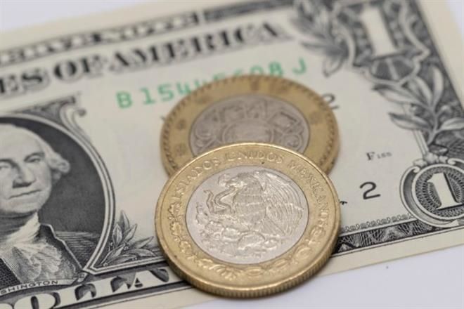 Advierte Moody’s ‘inminente’ depreciación del peso