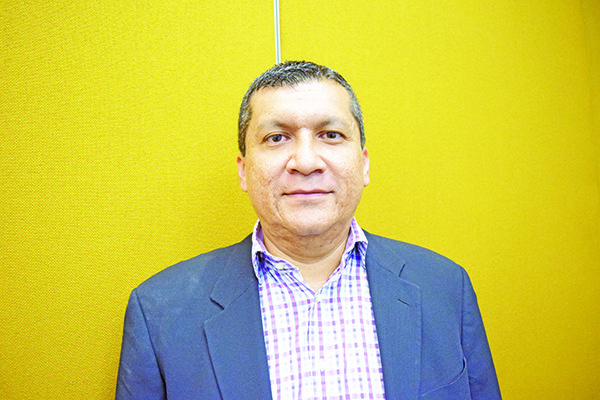 Esperan que guardia se quede encerrado