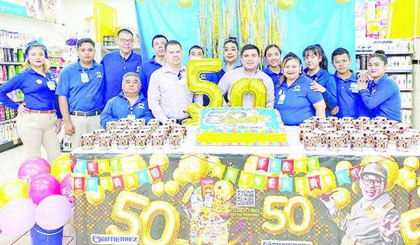 Celebra Gutiérrez su 50 aniversario