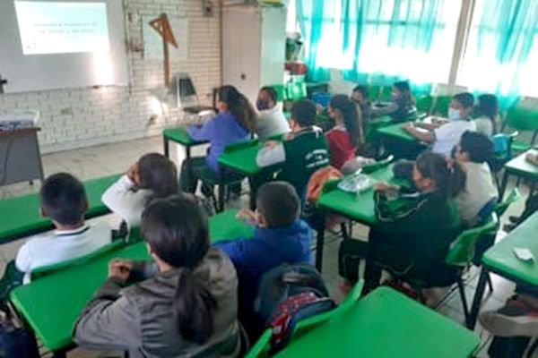 Brinda ICM charla a niños de primaria