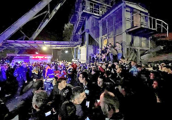 Explota mina de carbón en Turquía; hay 49 trabajadores atrapados