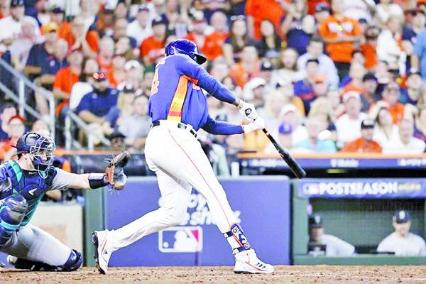 Se ponen Astros 2-0 en la serie sobre Marineros