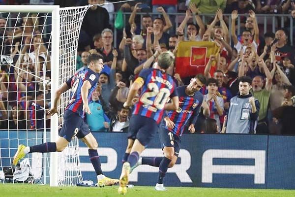 Sonríe de nuevo el Barcelona tras vencer al Villarreal