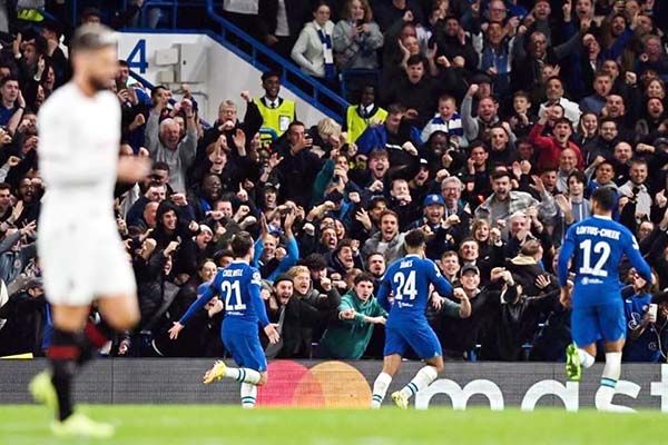 Chelsea revive en Champions tras golear al Milan