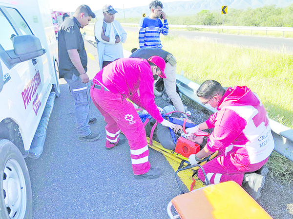 Fatal volcadura; un muerto y 4 heridos