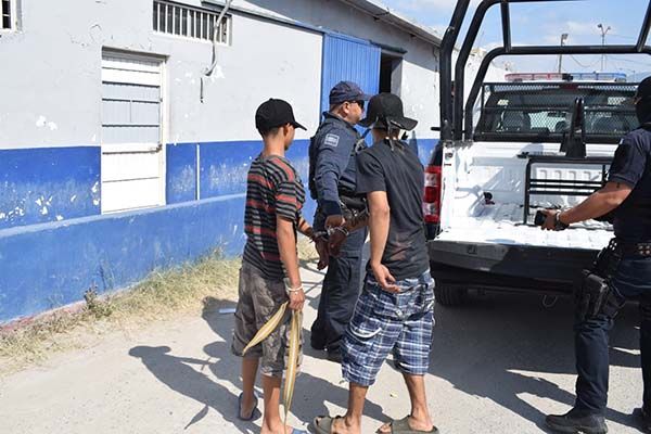 Husmean en casas y acaban en prisión