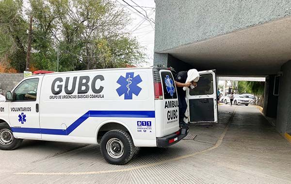 Cae policía de una patrulla en operativo
