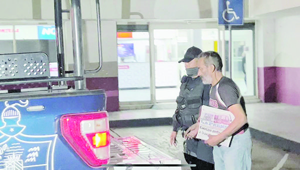Cae moderno Tom Hanks… conchudo