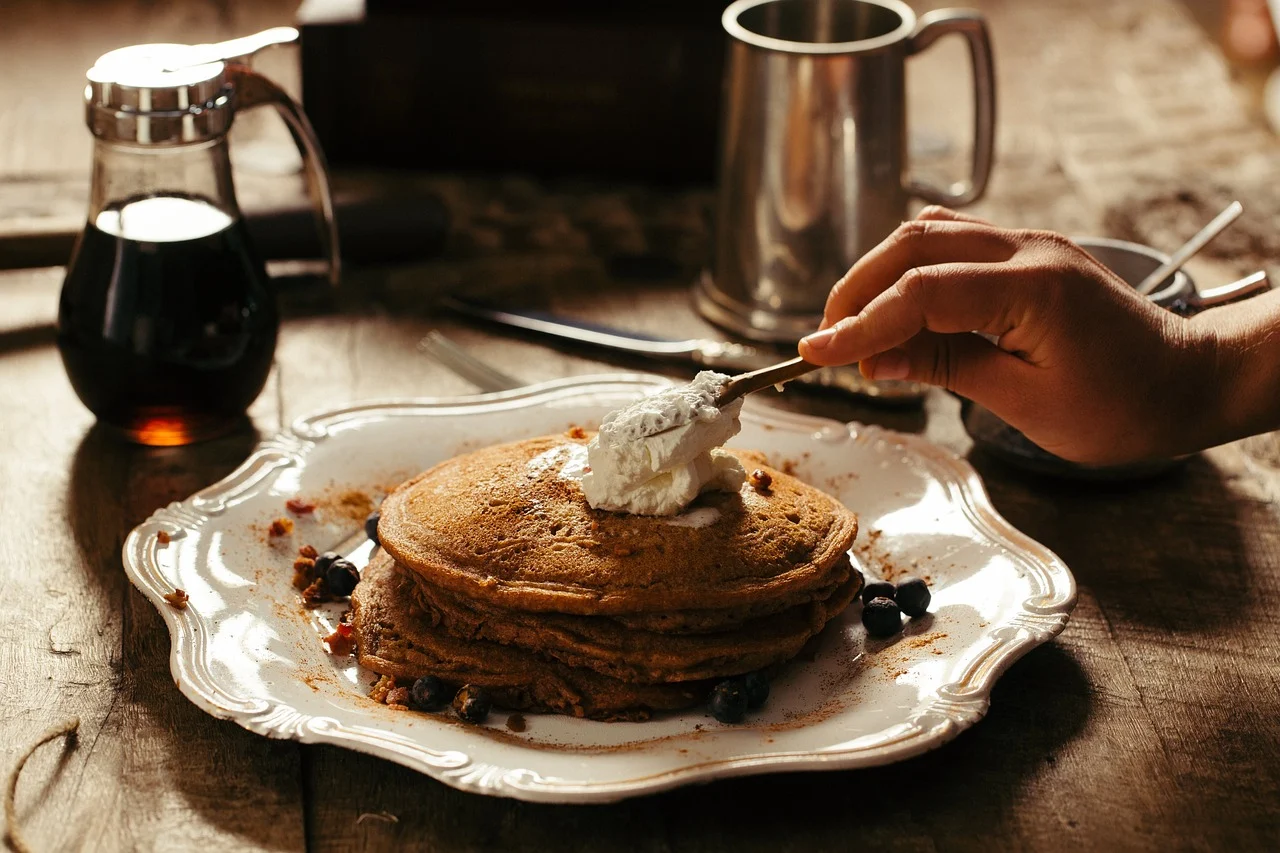 Prepara hot cakes de calabaza de castilla