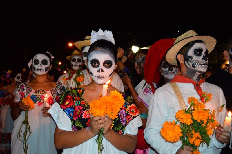 ¿Cuál es el origen e historia del Día de Muertos en México y por qué se celebra?