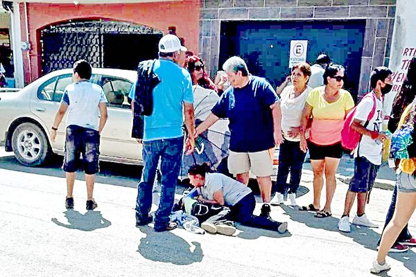 Atropellan a niña, se encuentra grave