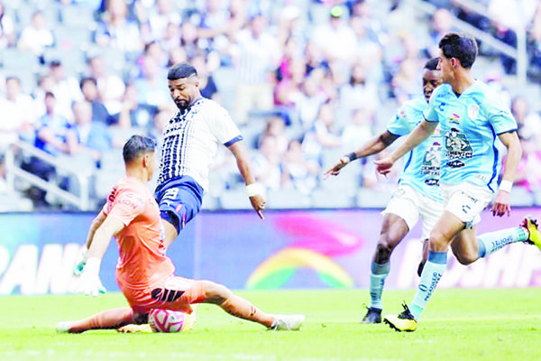 Termina Rayados sublíder tras 0-0 ante Pachuca