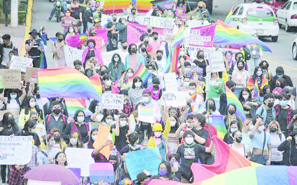 Buscan darle voz a población LGBT