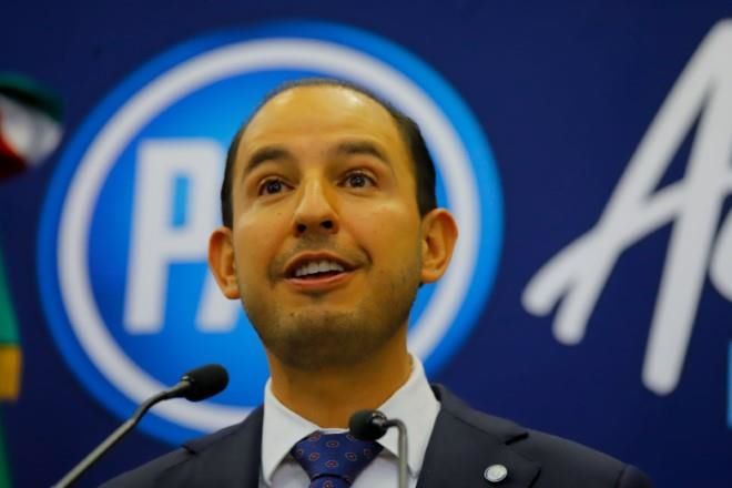 Se suma el PAN a marcha por el INE