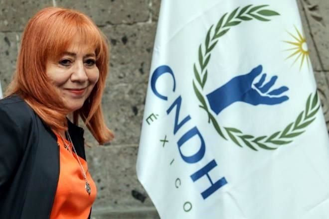 Regaña y desmiente Consejo de CNDH a Piedra por INE