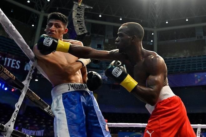 Deserta boxeador cubano tras pelea en México
