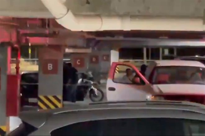 Matan a hombre afuera de un centro comercial en Zacatecas