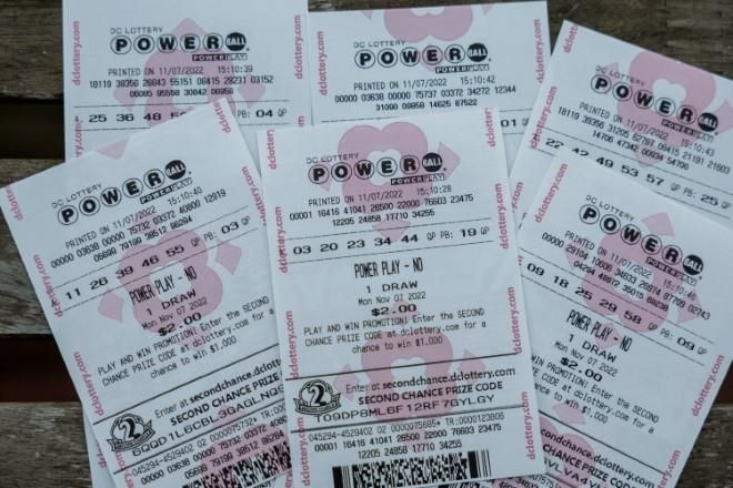 Powerball otorga 2 mmdd, el premio más grande de la historia