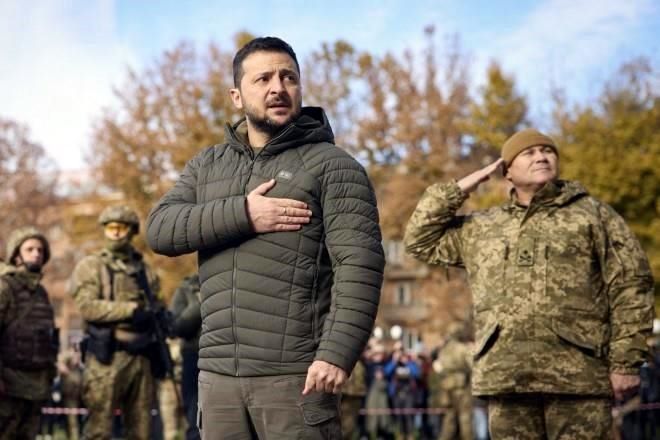 Zelensky visita Jersón tras retirada rusa