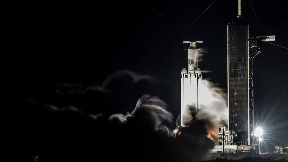 El cohete Falcon Heavy de SpaceX vuelve a volar después de tres años