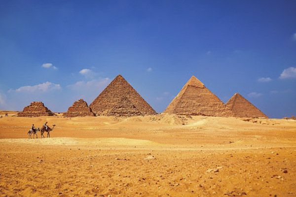 Las pirámides de Giza podrían desaparecer en 100 años, alertan autoridades en Egipto