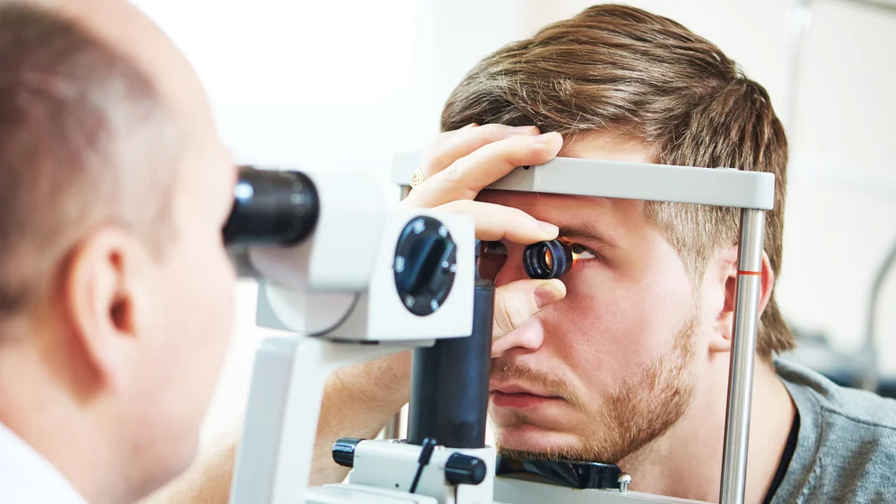 Diabetes: qué es el edema macular, el problema de visión grave asociado a la enfermedad