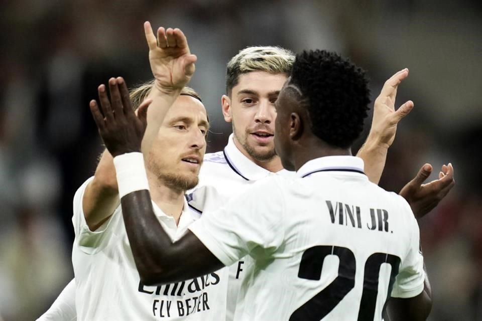 Amarra Real Madrid liderato del Grupo F con goleada