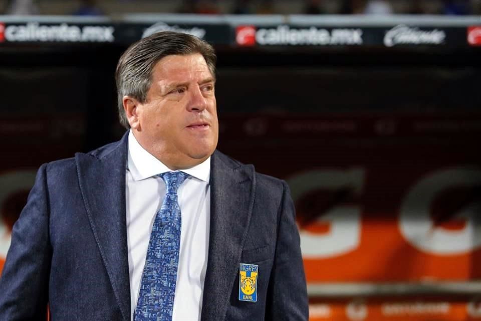 Cesa Tigres a Miguel Herrera