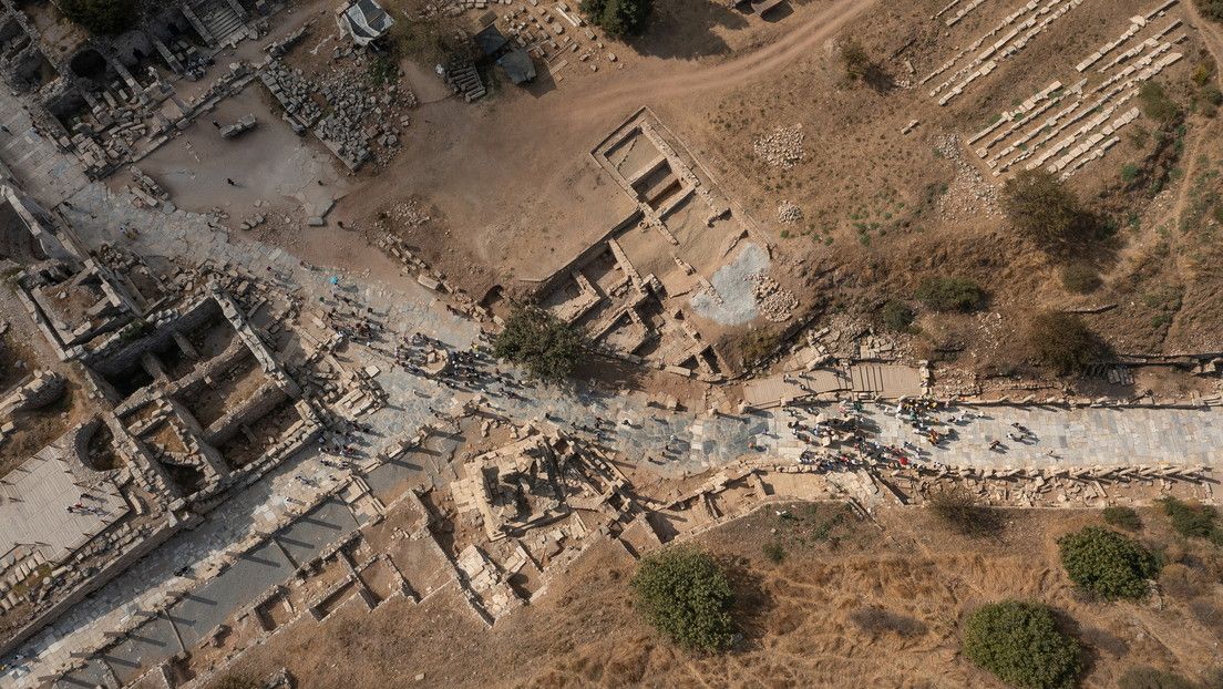 Descubren en un «inesperado estado de conservación» los restos de un barrio bizantino en Éfeso