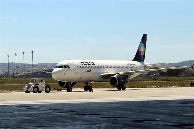 Volaris cancela vuelos en Quintana Roo y Ciudad de México