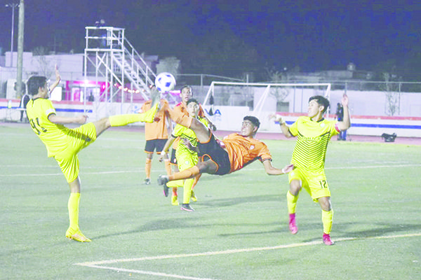 Golazo de Robinson da ventaja al Calor