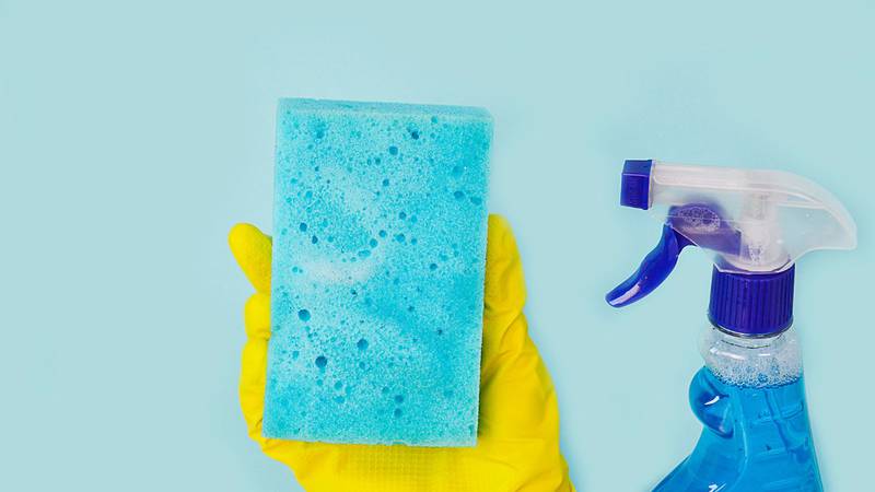 ¡Cuidado con el cloro y el vinagre!: ¿Qué productos de limpieza NUNCA hay que mezclar?