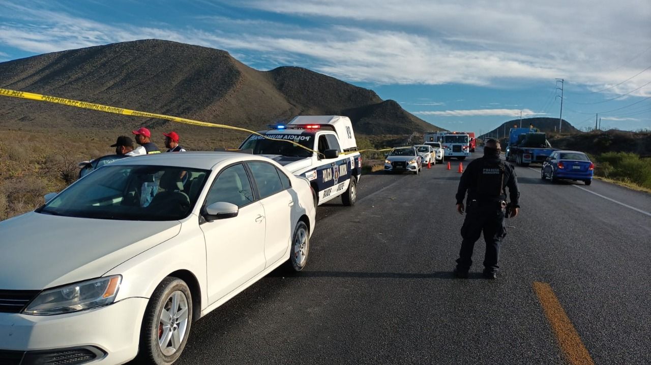 Deja volcadura 4 muertos en la 57
