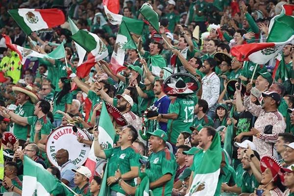 La afición se ha portado muy bien en Qatar.- Ebrard