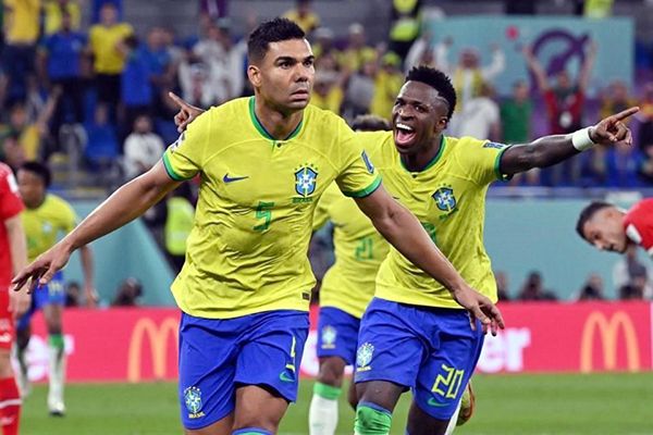 Casemiro pone a Brasil en Octavos de Final