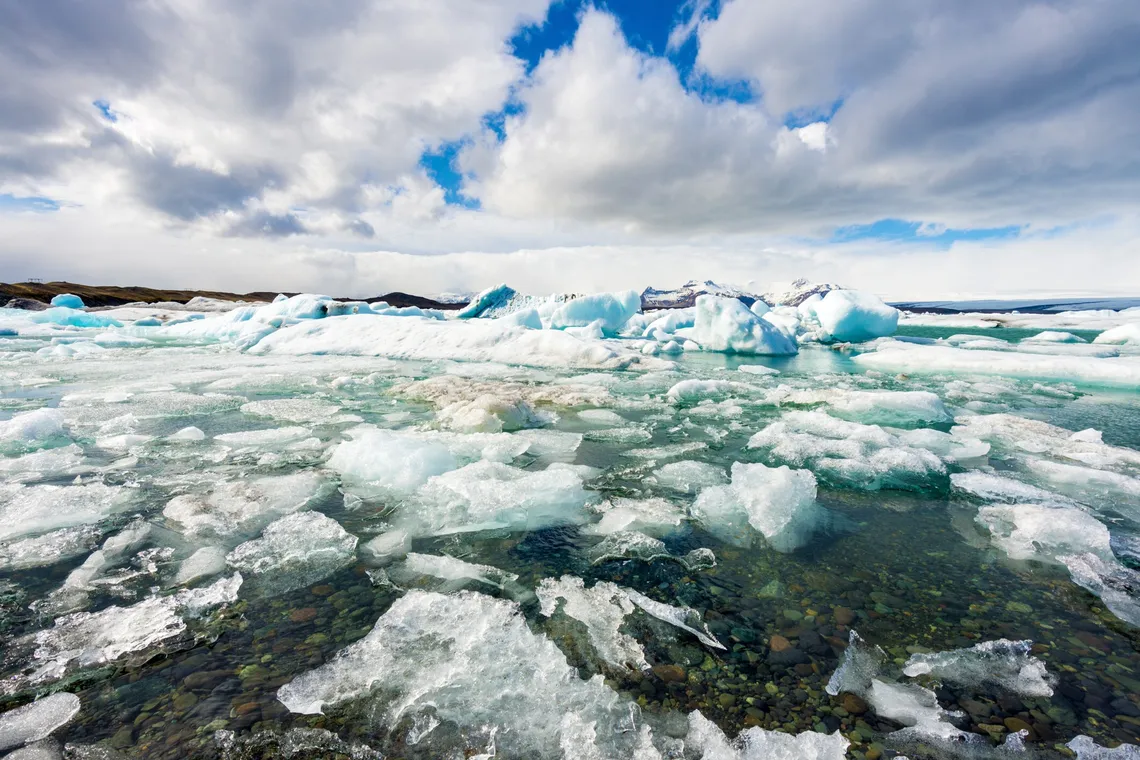 El derretimiento de los glaciares está liberando cientos de miles de microbios desconocidos