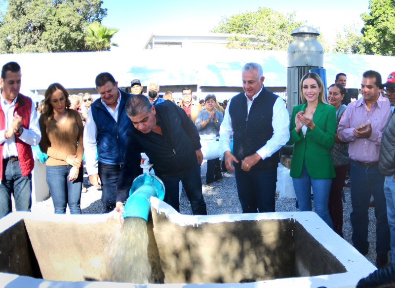INAUGURAN MIGUEL RIQUELME Y ROMÁN CEPEDA NUEVO POZO DE AGUA EN TORREÓN