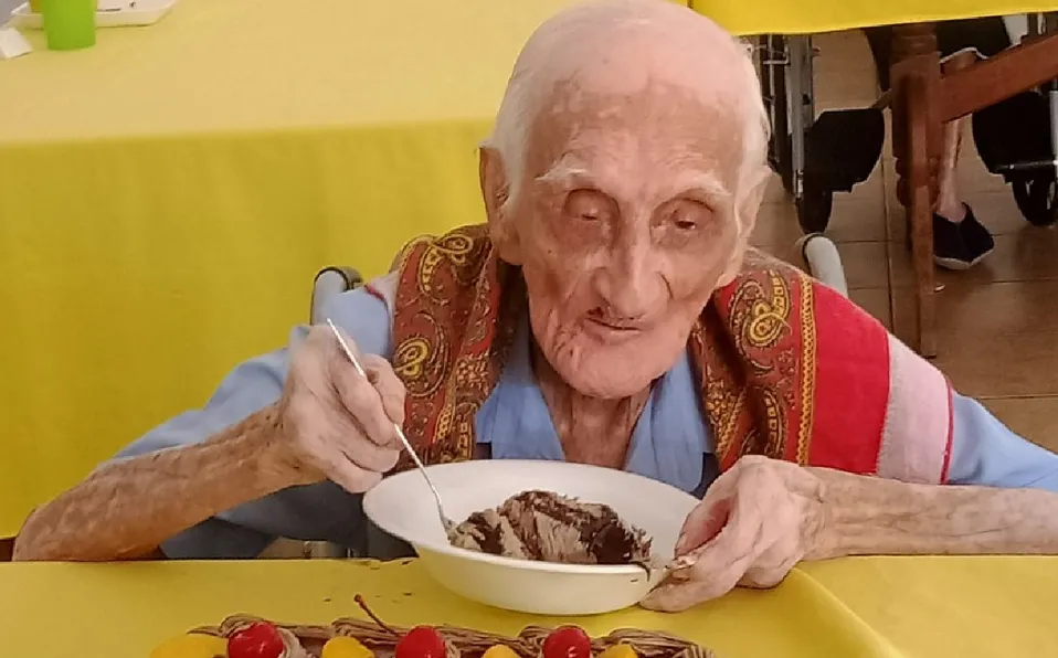 ¿Es de los más longevos? En Colima, hombre celebra 114 años de edad