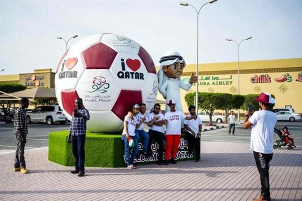 Presume FIFA avances en derechos humanos en Qatar