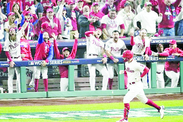 A puro jonrón, Phillies toman ventaja sobre Astros