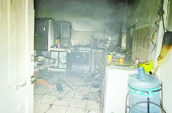 Salvan a anciana de morir en llamas