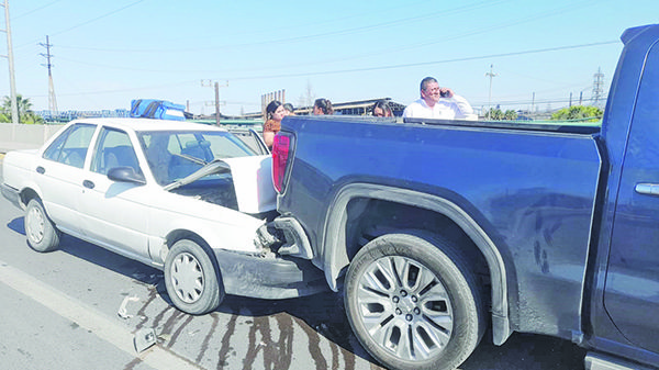 Desquicia doble accidente en el Pape