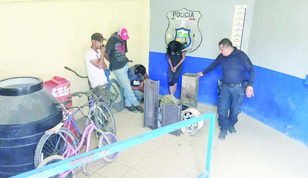 A prisión por robar chatarra
