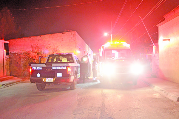 Muerte lo encuentra solo en su hogar