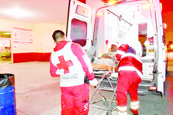 Ciclista herido al chocar con troca