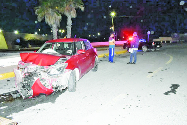 Tres heridos deja fuerte accidente