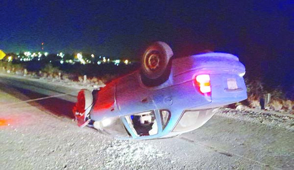 Voltea auto y se da a la fuga