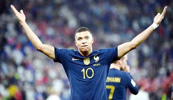 Doblete de Kylian Mbappé da a Francia el boleto a Octavos