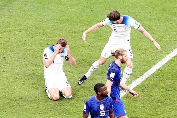 Confirma Inglaterra liderato tras empate ante Estados Unidos