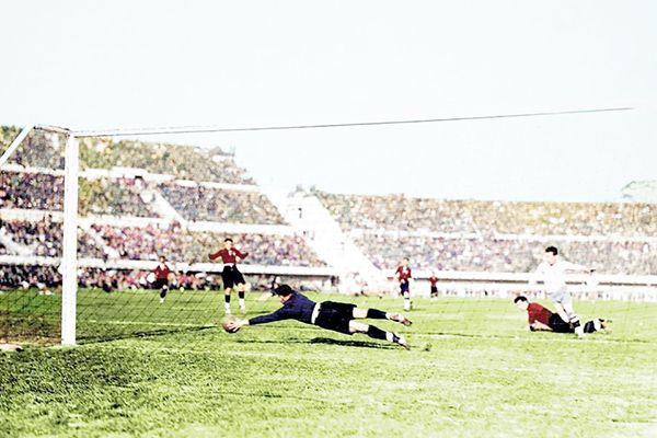 Ochoa rompe marca de 92 años en Mundiales